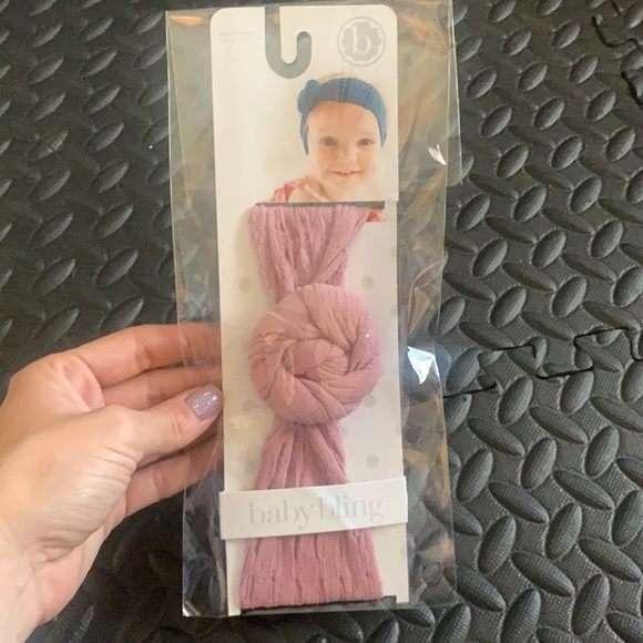 Baby Bling Other - NWT Baby Bling mauve knot bun hair accessory